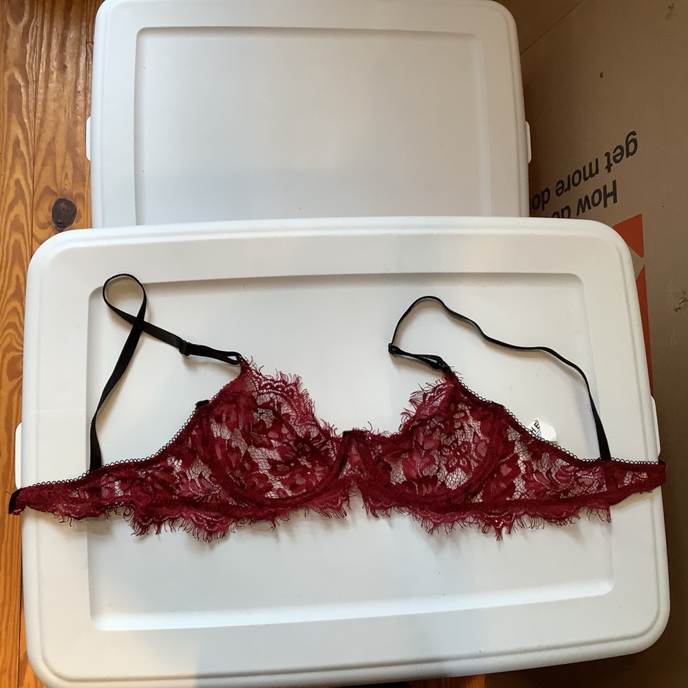 (Bin 6) Shein underwire lace bra, Size S